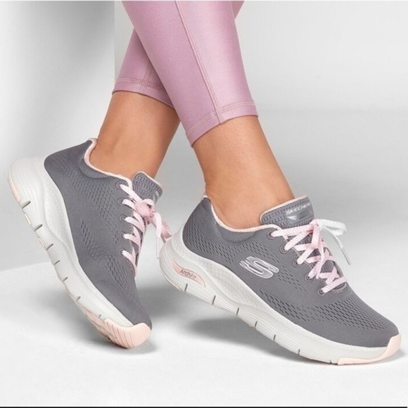 🆕 SKETCHERS Big Appeal Arch Fit Running Shoes - Picture 2 of 11